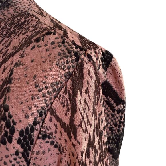 TopShop Black and Pink Blouse Sz 8 Python Print Long Sleeve Button Up Top Career - Picture 8 of 13